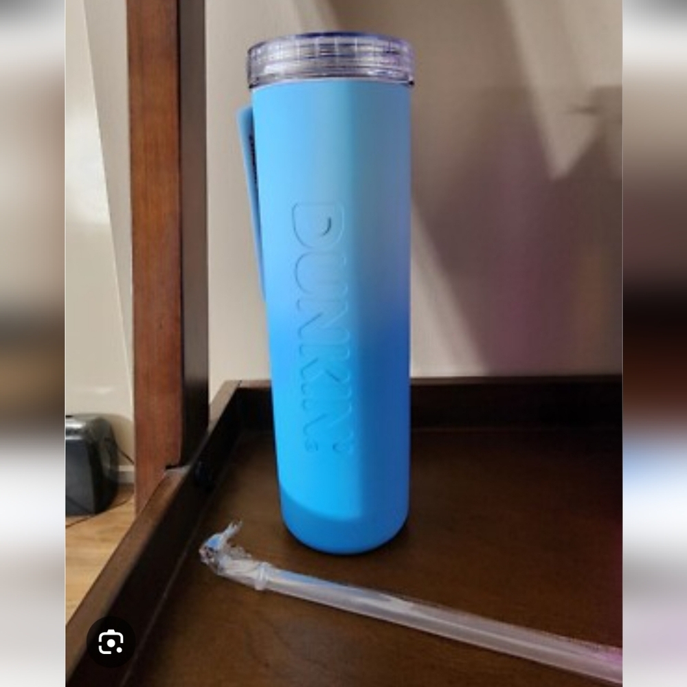 Dunkin’ Rainbow Silicone Sipper Tumbler, Blue With Matching Straw, 27 oz, NWT